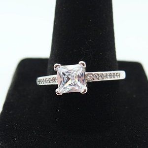 Stunning Princess Cut 1.00ctw Diamond Bridal Ring 925 Sterling Silver